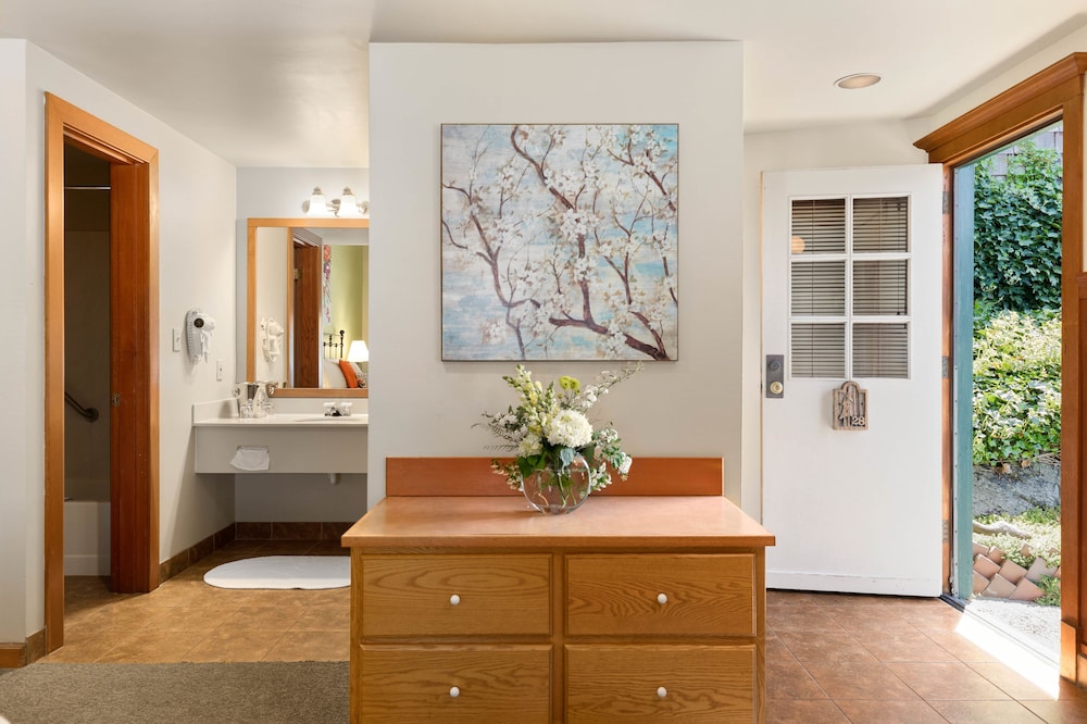The La Conner Inn - photo 24