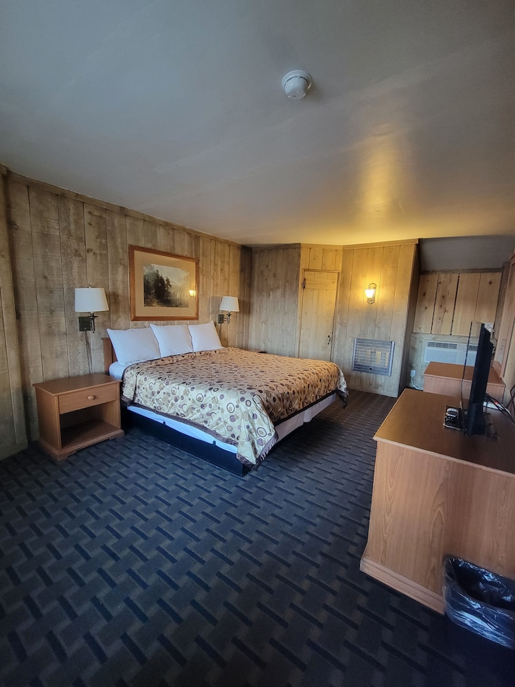 Townhouse Motel - photo 14