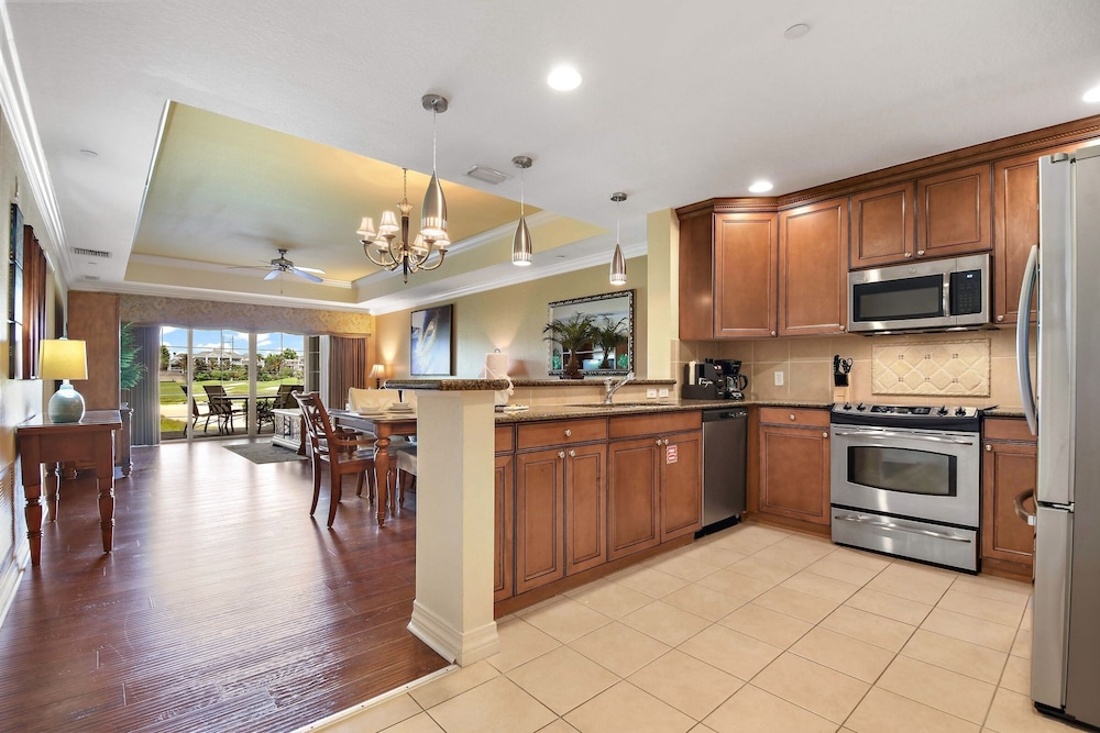 5 Star Resort Luxury Villa Very Close To Disney 3 Bedroom Villa by RedAwning - photo 9