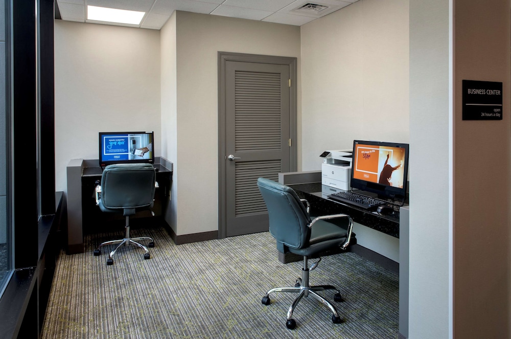 Hampton Inn by Hilton Middletown - photo 32