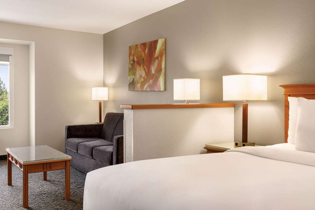 Radisson Hotel Portland Airport - photo 21