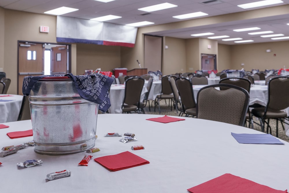 Supertel Inn & Conference Center - photo 16