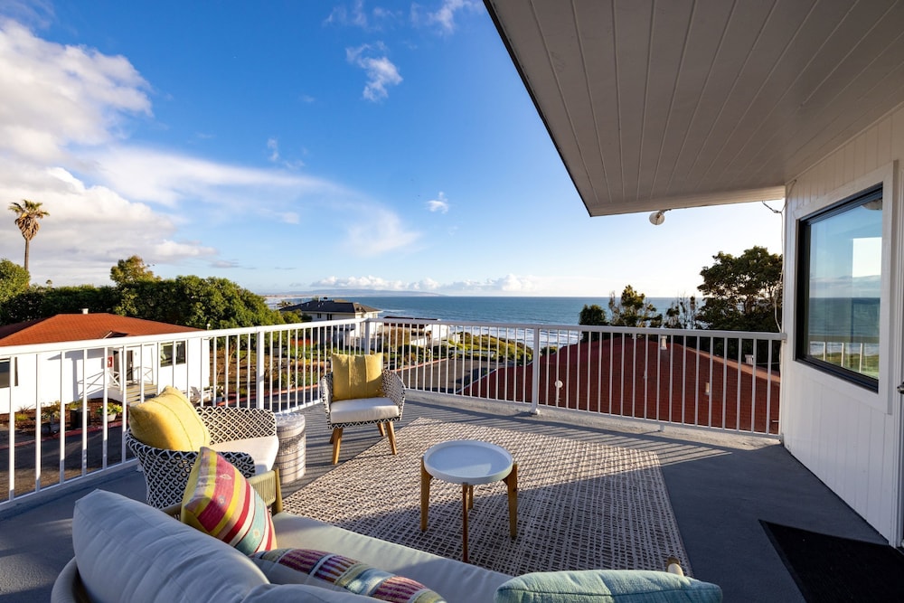 The Tides Oceanview Inn and Cottages - photo 39