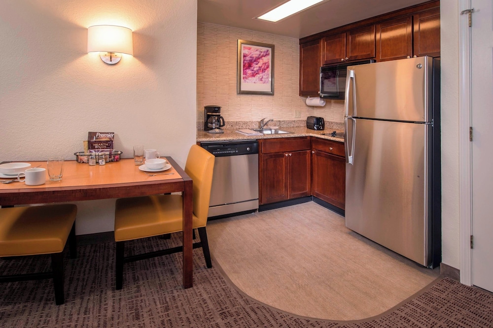Residence Inn Alexandria Old Town Duke Street by Marriott - photo 11