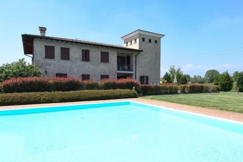 Garda & Golf Apartment — 4-Star Luxury Hotel in Pozzolengo, Italy