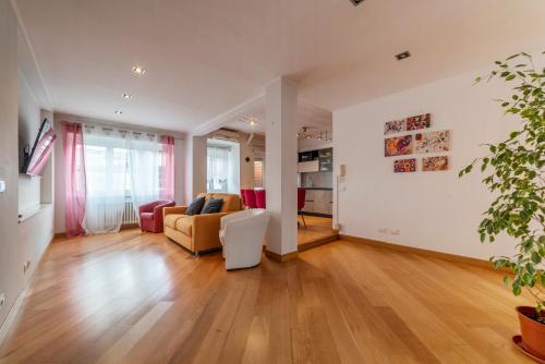 Bright Flat Near Vatican — 4-Star Luxury Hotel in Rome, Italy