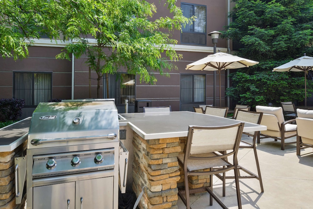 Homewood Suites by Hilton Fresno - photo 53
