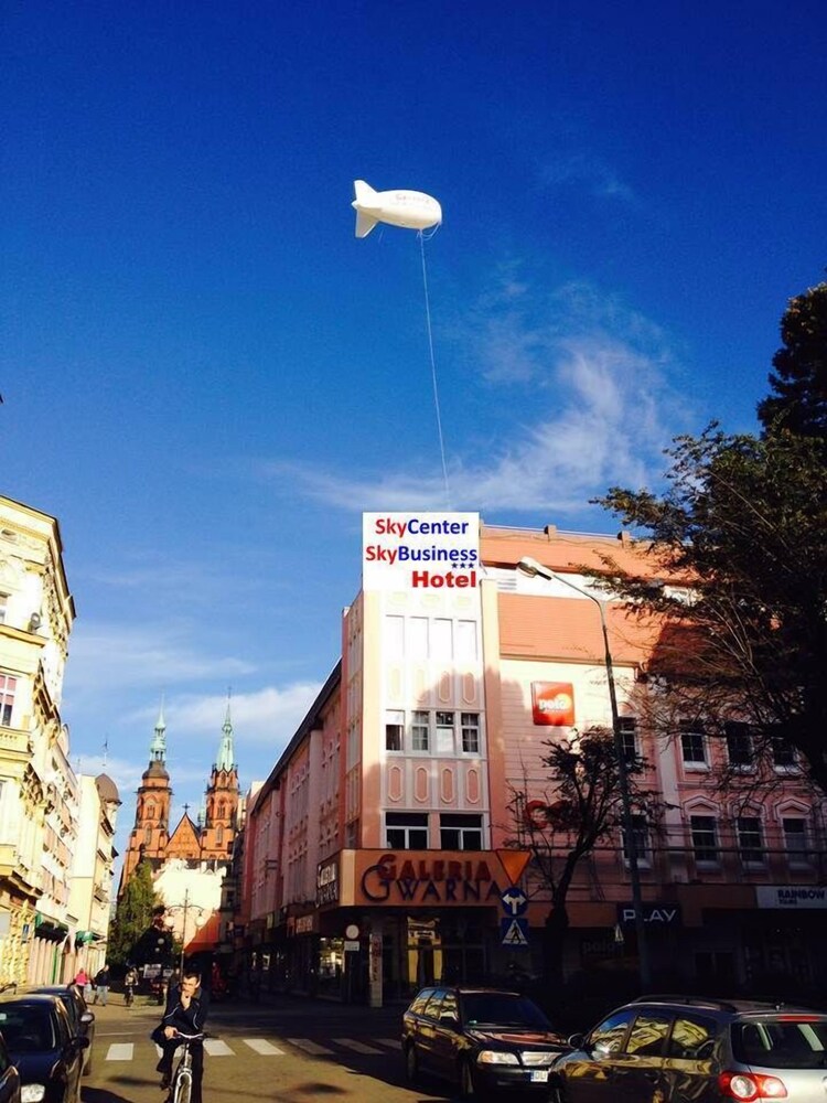 Sky Business Hotel — hotel in Legnica