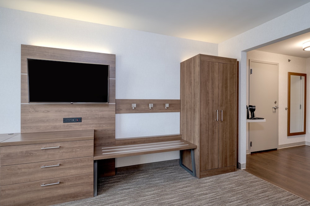 Holiday Inn Express Radcliff Fort Knox by IHG - photo 22
