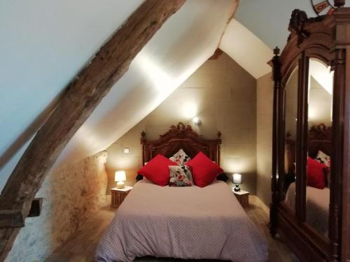 Le Fenil - carbon neutral hotel in Floirac
