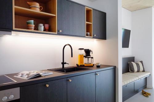 De ole School Ferienapartments Hohwacht Medium Apartment 01 Huus Stranden — 4-Star Luxury Hotel in Oldenburg, Germany