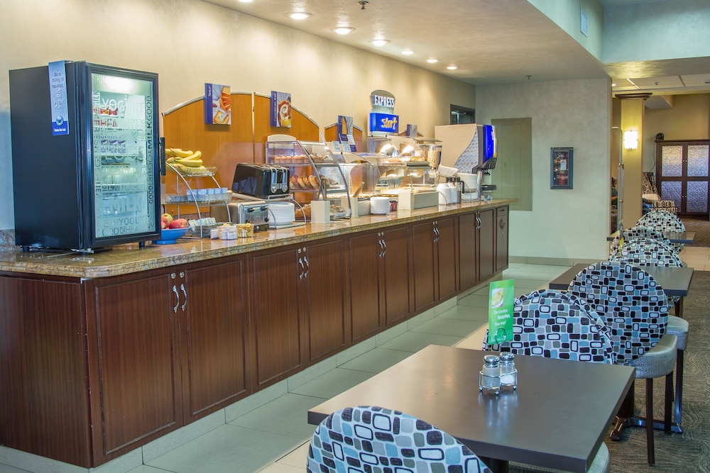 Holiday Inn Express Wenatchee by IHG - photo 39