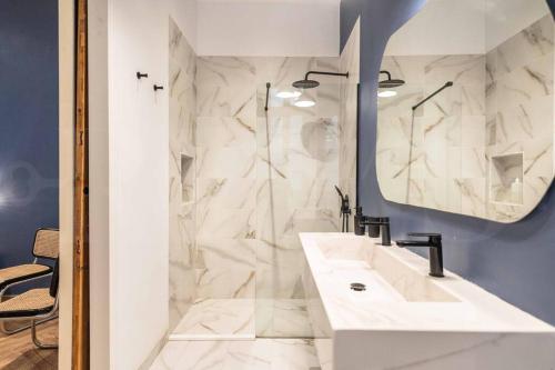 Modern & spacious apartment Historic Center by REMS — 4-Star Luxury Hotel in Malaga, Spain