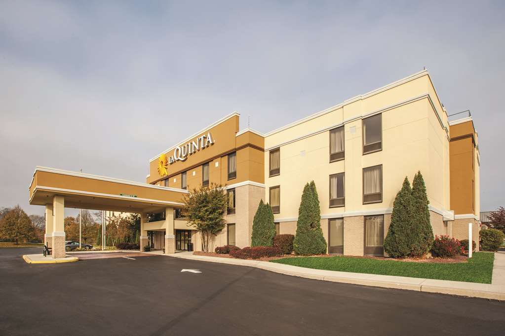 La Quinta Inn & Suites by Wyndham Mechanicsburg Harrisburg - photo 4