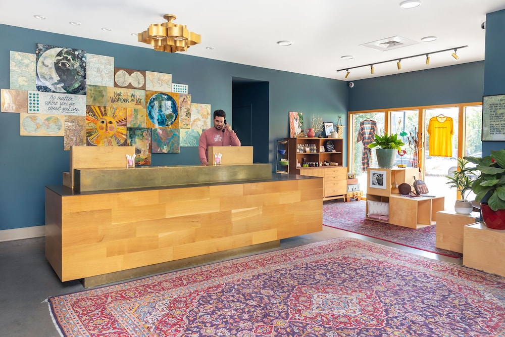 East Austin Hotel - photo 2