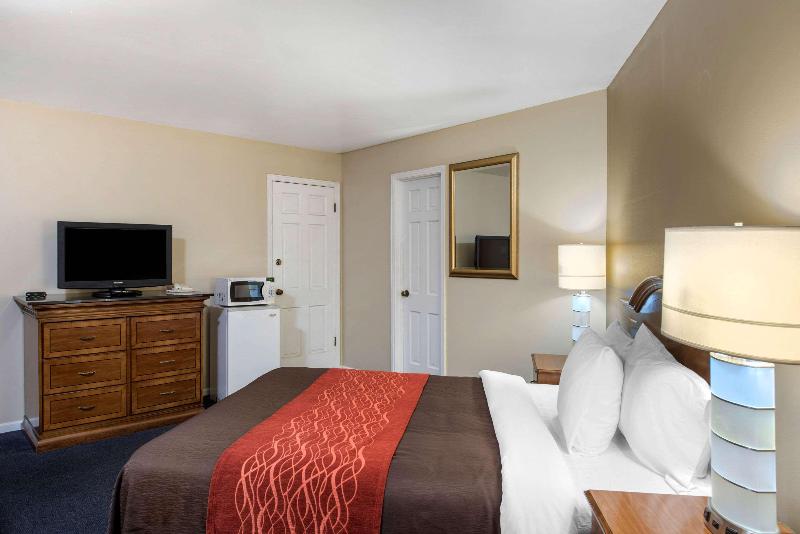 Rodeway Inn Redding - photo 12