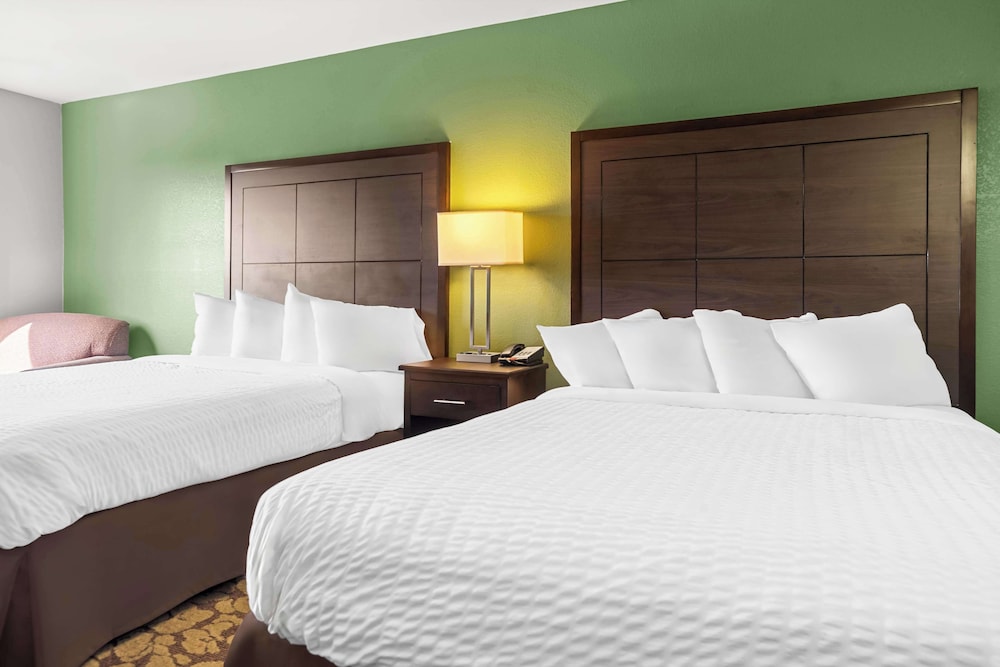 SureStay Plus Hotel by Best Western Bettendorf - photo 16