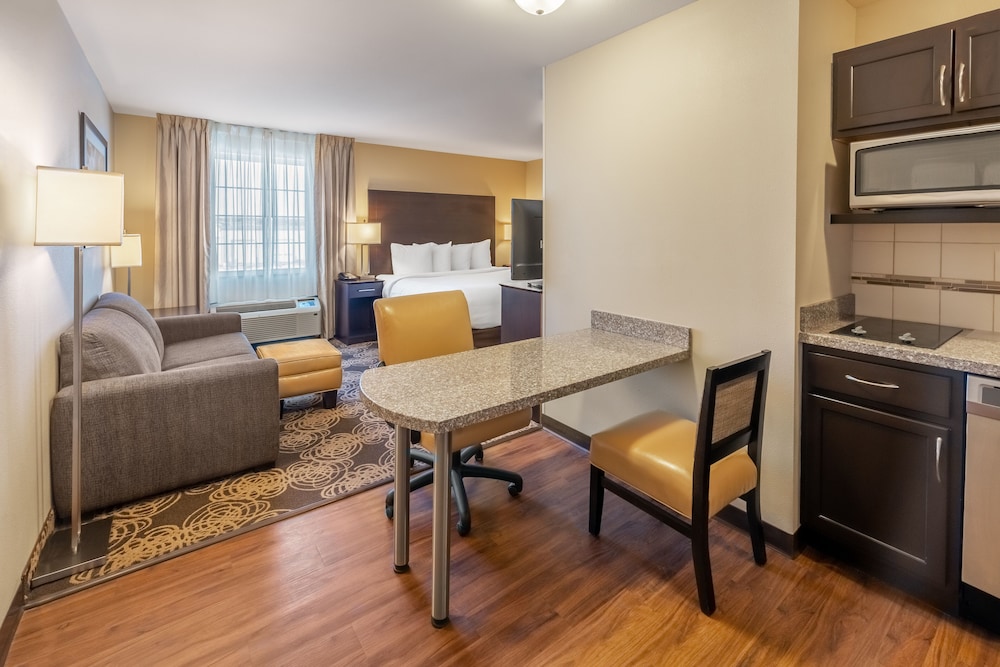 Landmark Suites - photo 11