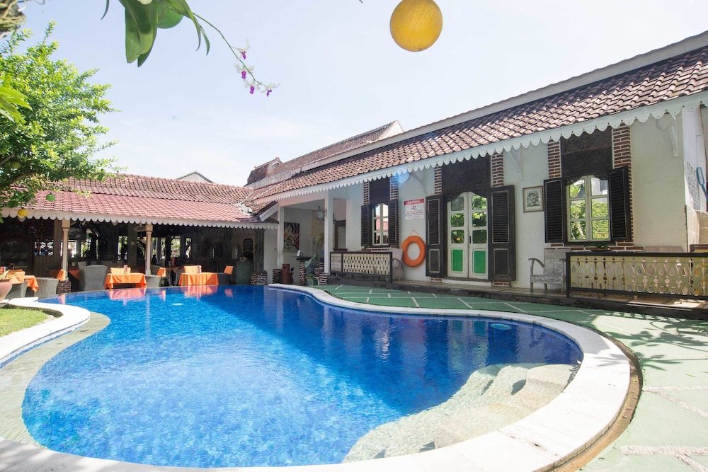 Sendok Hotel in Senggigi, Indonesia