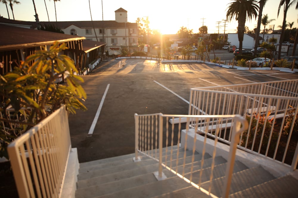 West Coast Surf and Stay - photo 28