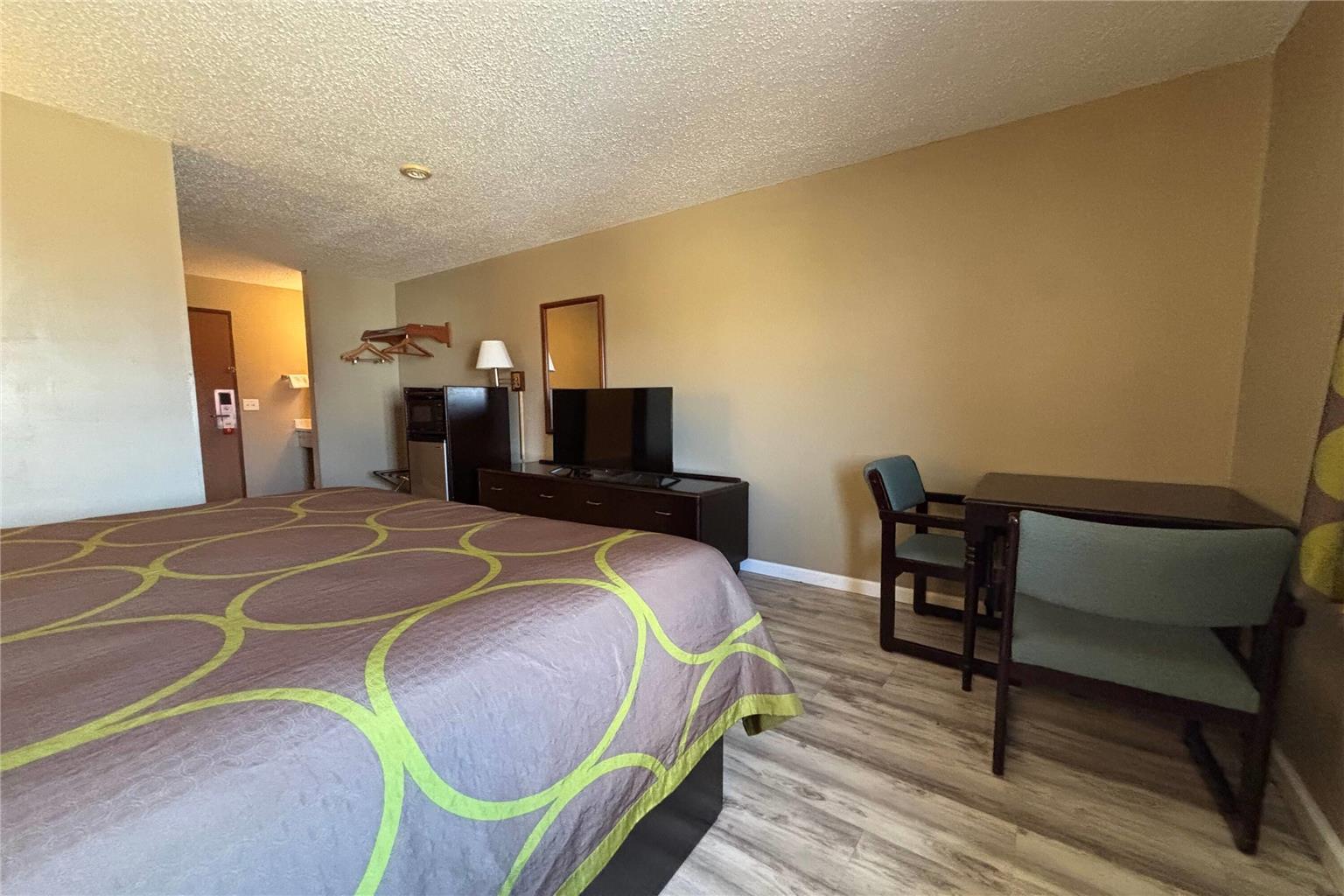 Super 8 by Wyndham Normal Bloomington - photo 20