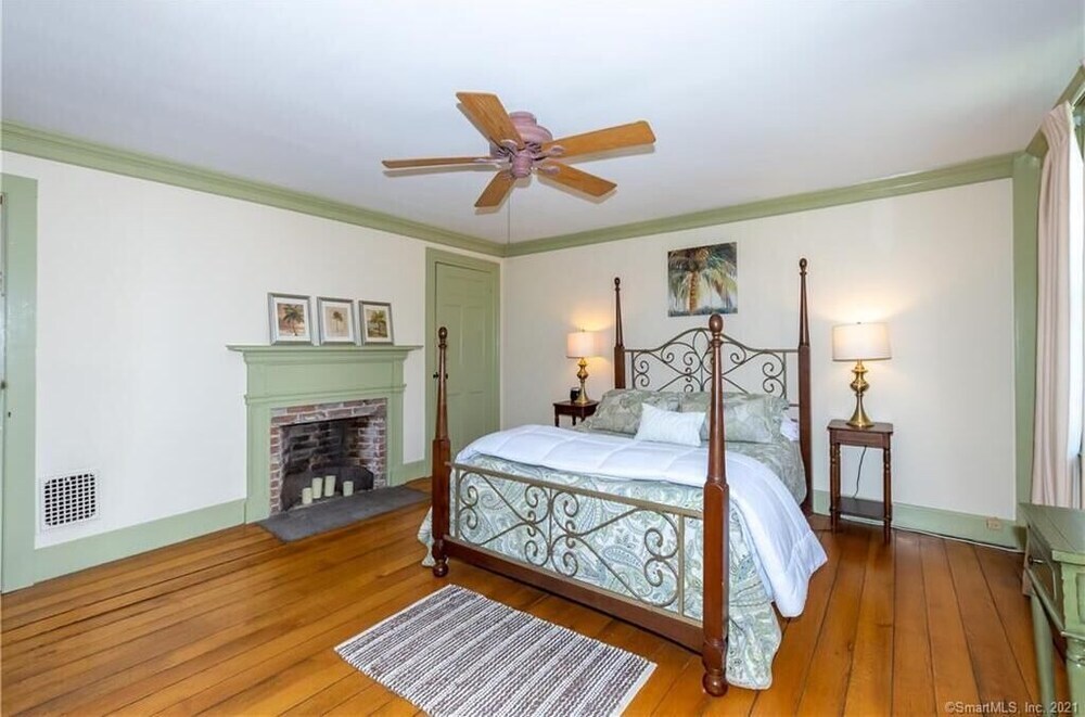 The Evergreen Inn — 4-Star Luxury Hotel in Southbury, United States