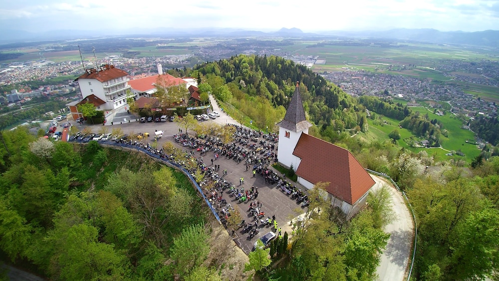 Hotel Bellevue - carbon neutral hotel in Kranj