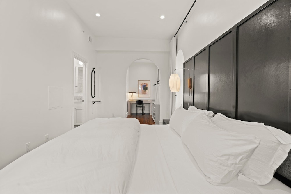 Stay Rafa At 2000 Spruce in Philadelphia, United States