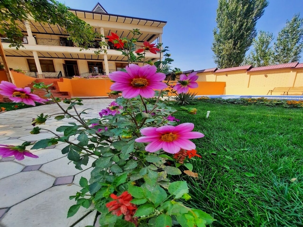 Apachi Recreation Area in Kyzyldzhar, Uzbekistan