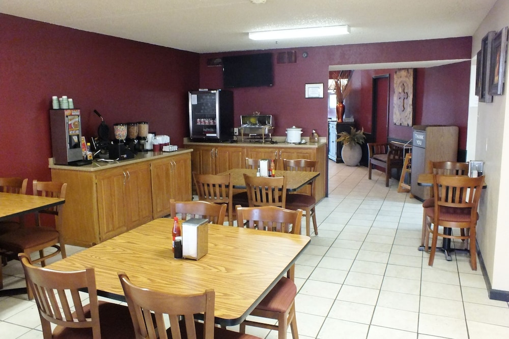 Days Inn by Wyndham Abilene - photo 31