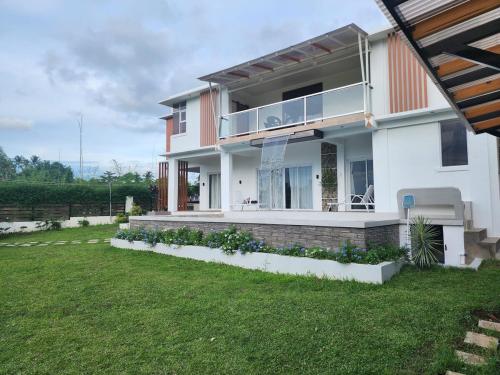 Vela View Alfonso — Alfonso — photo 2