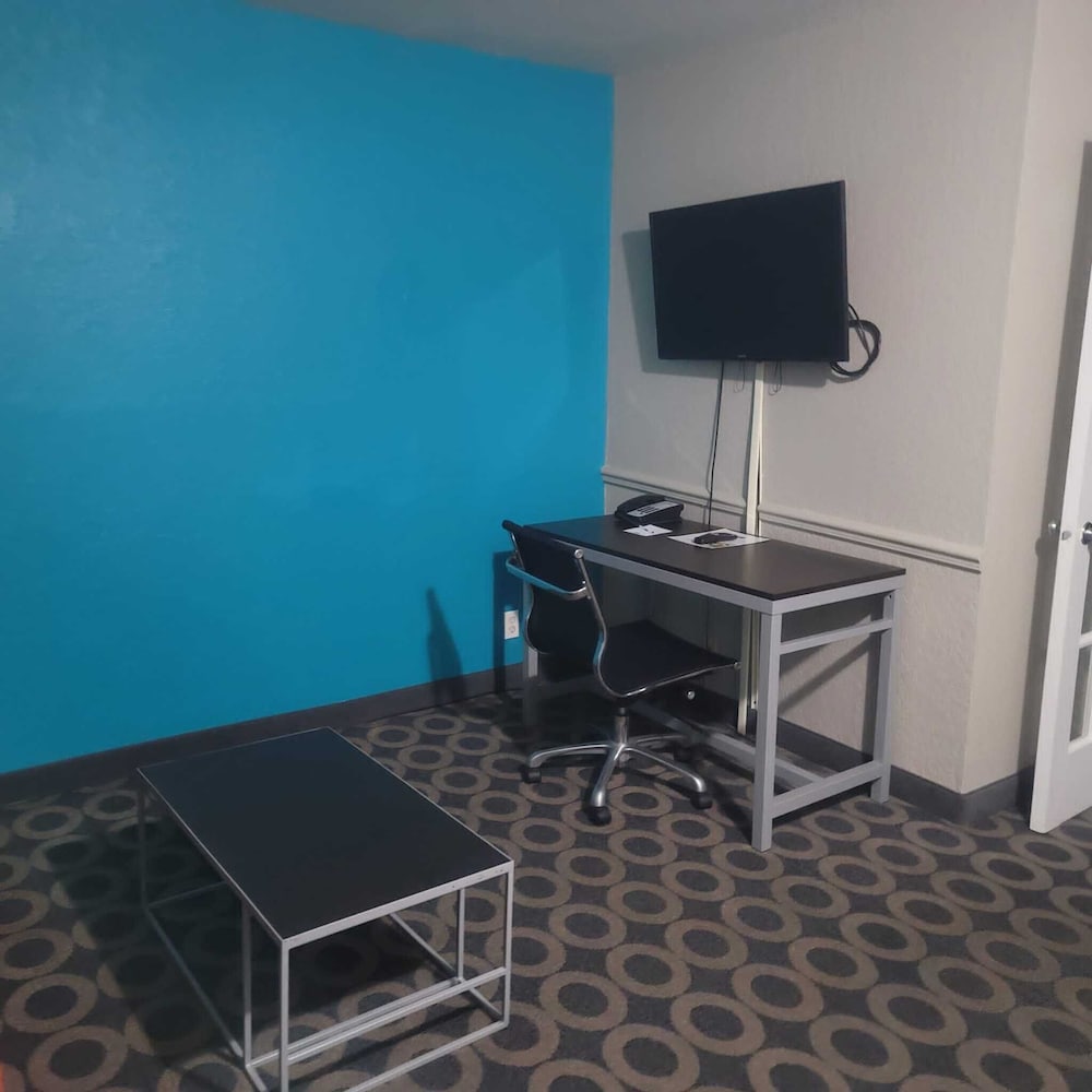 SureStay Hotel by Best Western San Antonio Northeast - photo 24