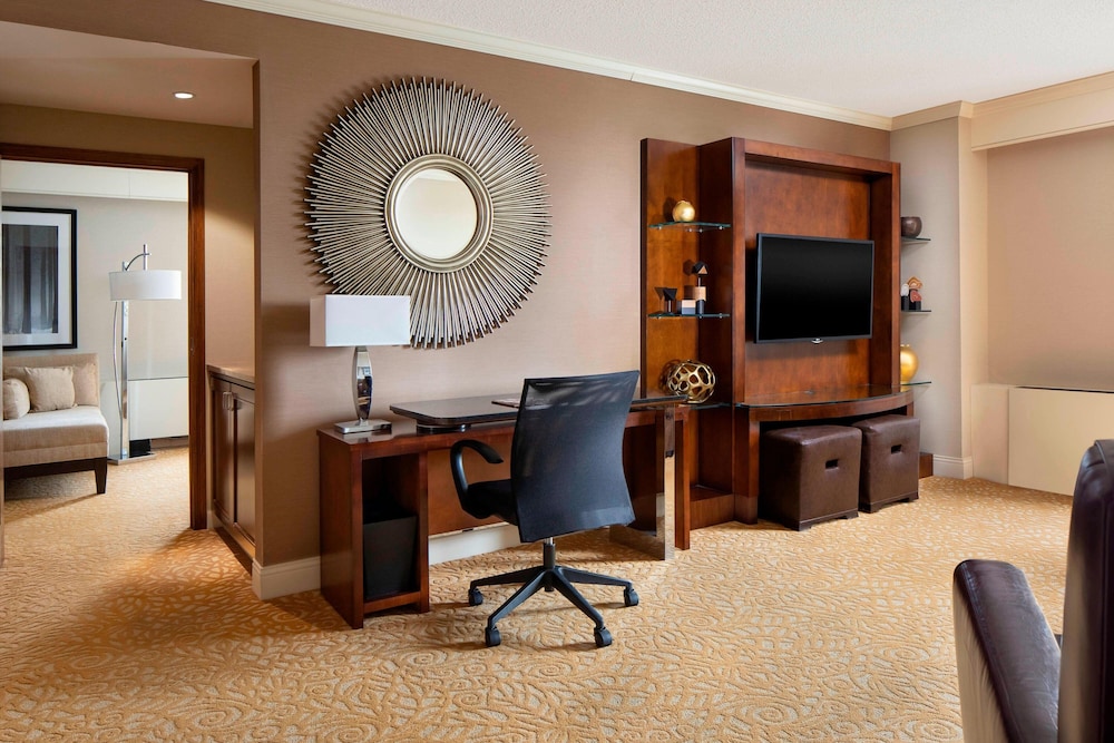 The Lincoln Marriott Cornhusker Hotel - photo 9
