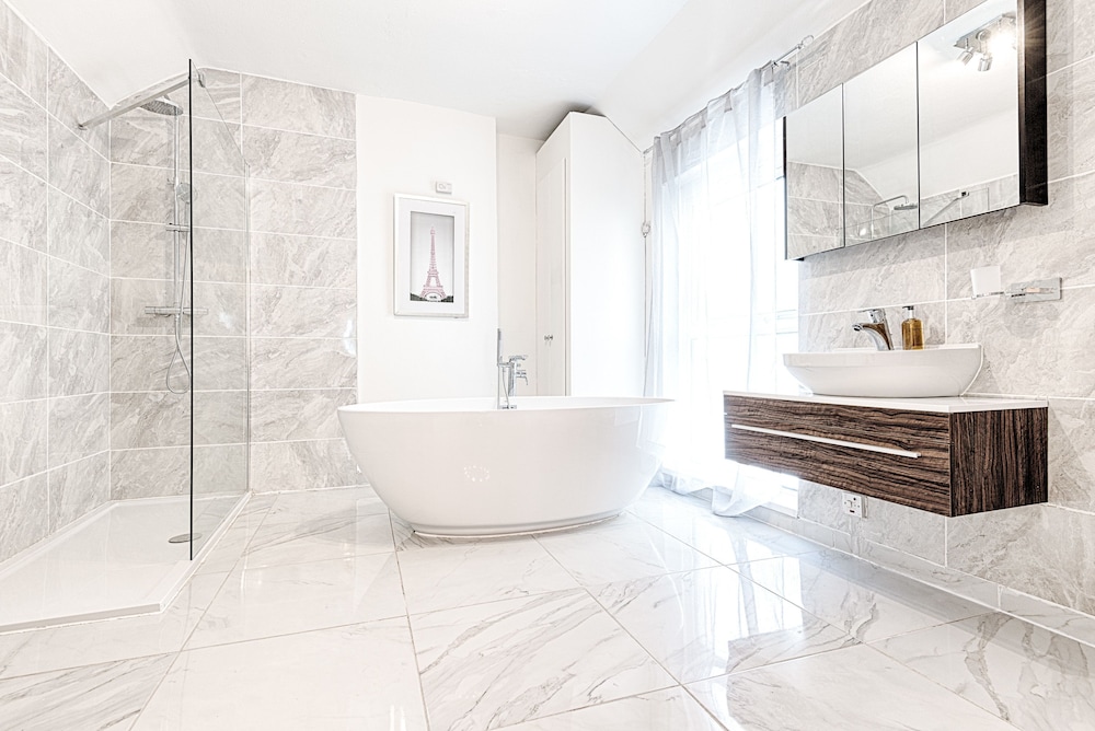 Swansea Town House 5 min to City Ctre — 4-Star Luxury Hotel in Swansea, United Kingdom