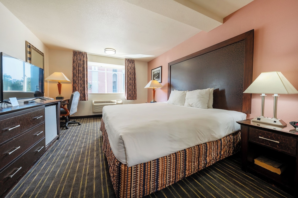 District Hotel by OYO Portland Convention Center - photo 16