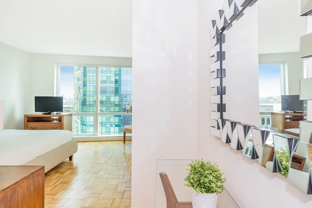 Dharma Home Suites JC at Paulus Hook - photo 13
