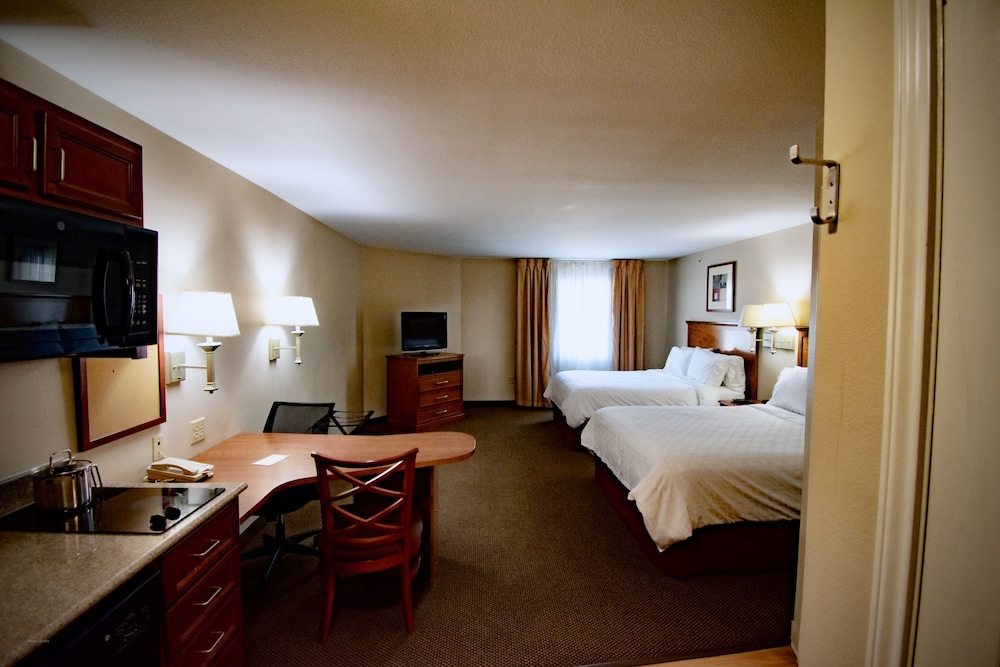 Candlewood Suites San Antonio NW Near Seaworld by IHG - photo 13