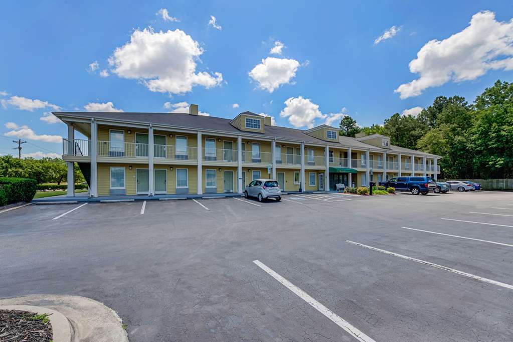 Quality Inn Laurinburg - photo 2
