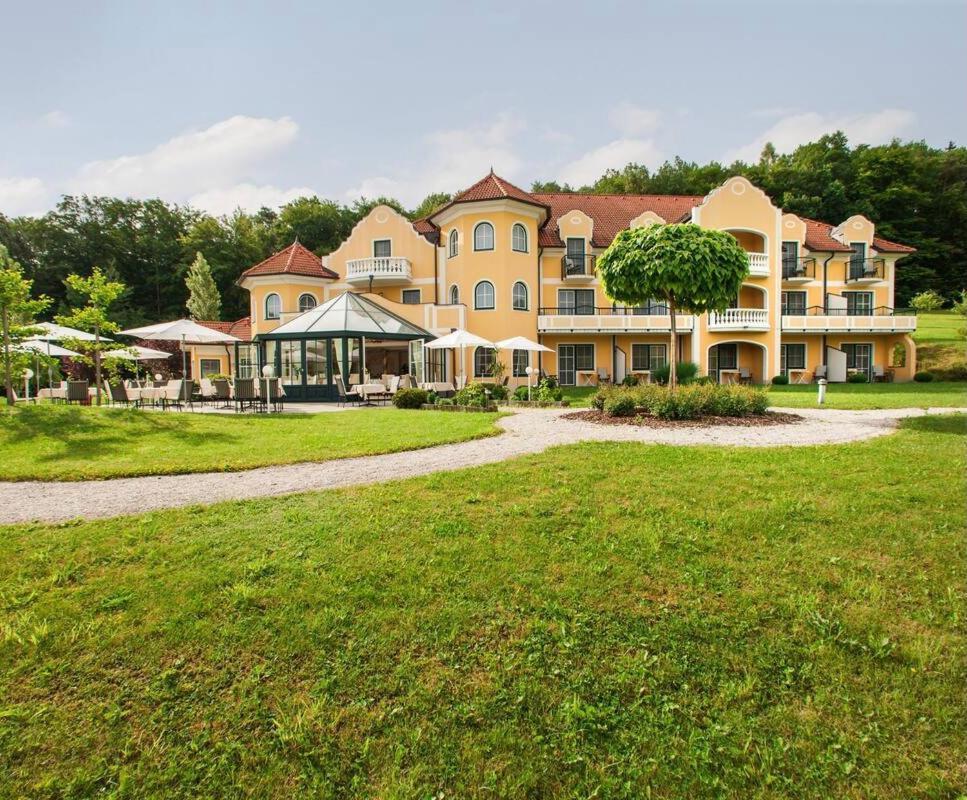 Maiers Hotel Elisabeth — 4-Star Luxury Hotel in Jennersdorf, Austria