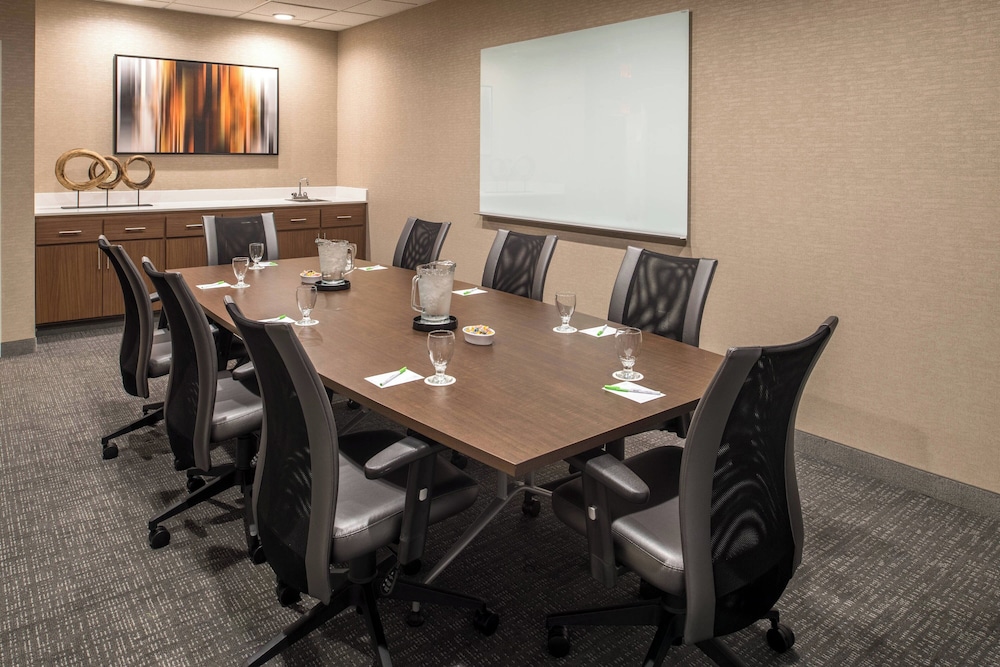 Courtyard by Marriott Portland North - photo 22