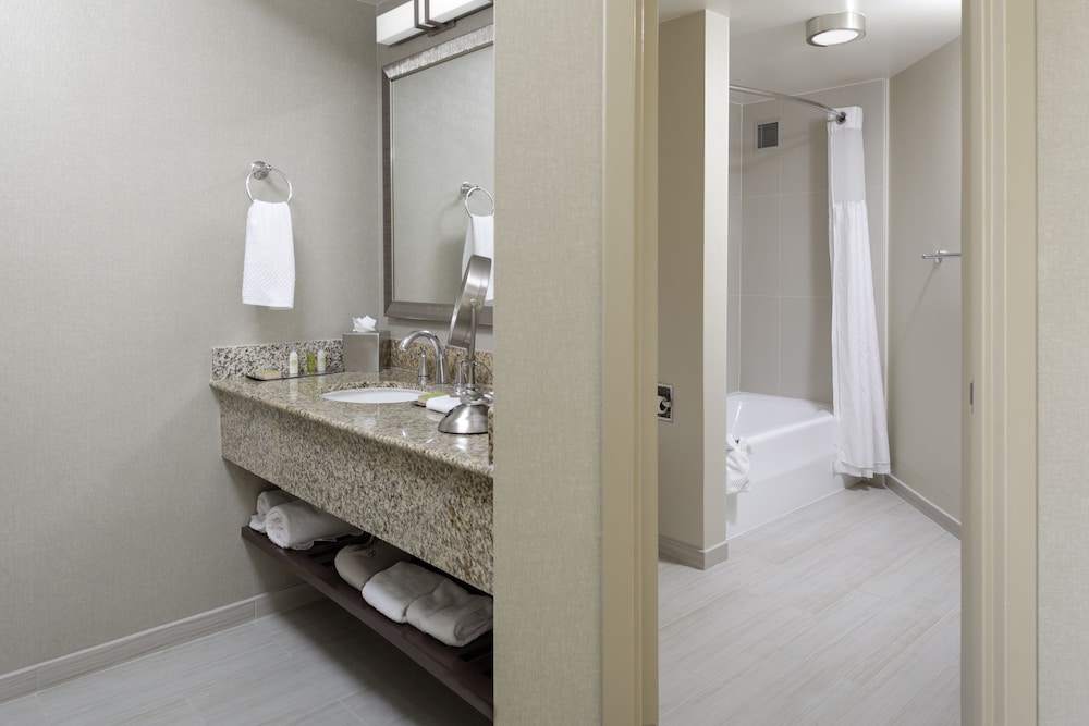 DoubleTree by Hilton Kansas City Overland Park - photo 22