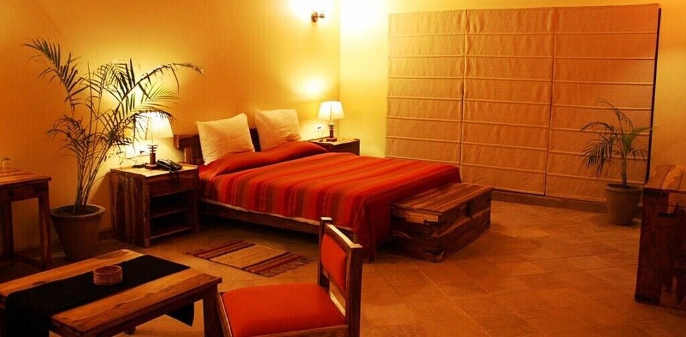 Tiger Lagoon - carbon neutral hotel in Sihora