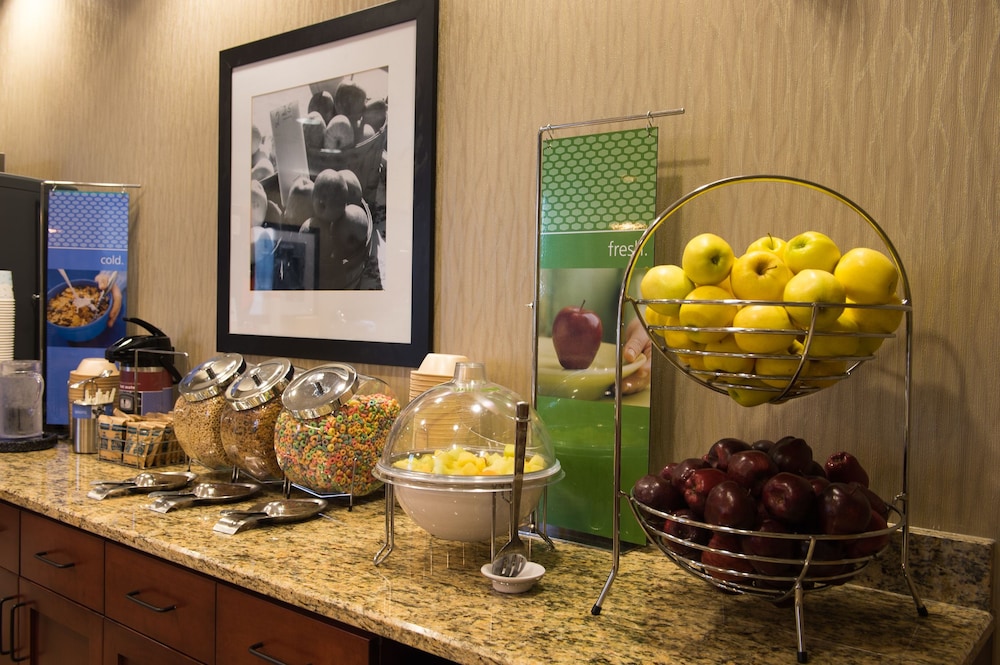 Hampton Inn & Suites Pigeon Forge On The Pkwy - photo 32