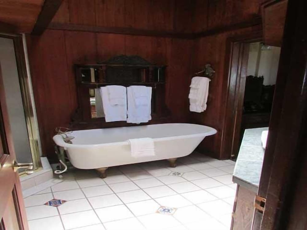 The Driftwood Resort - photo 21