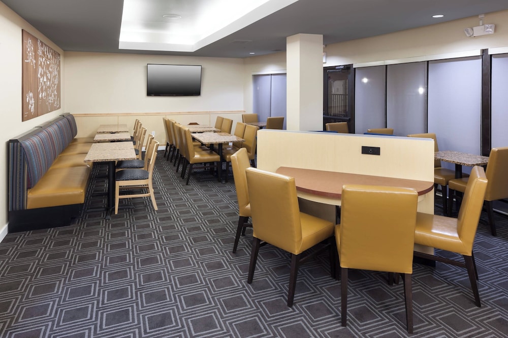 TownePlace Suites by Marriott Columbia Southeast Fort Jackson - photo 28
