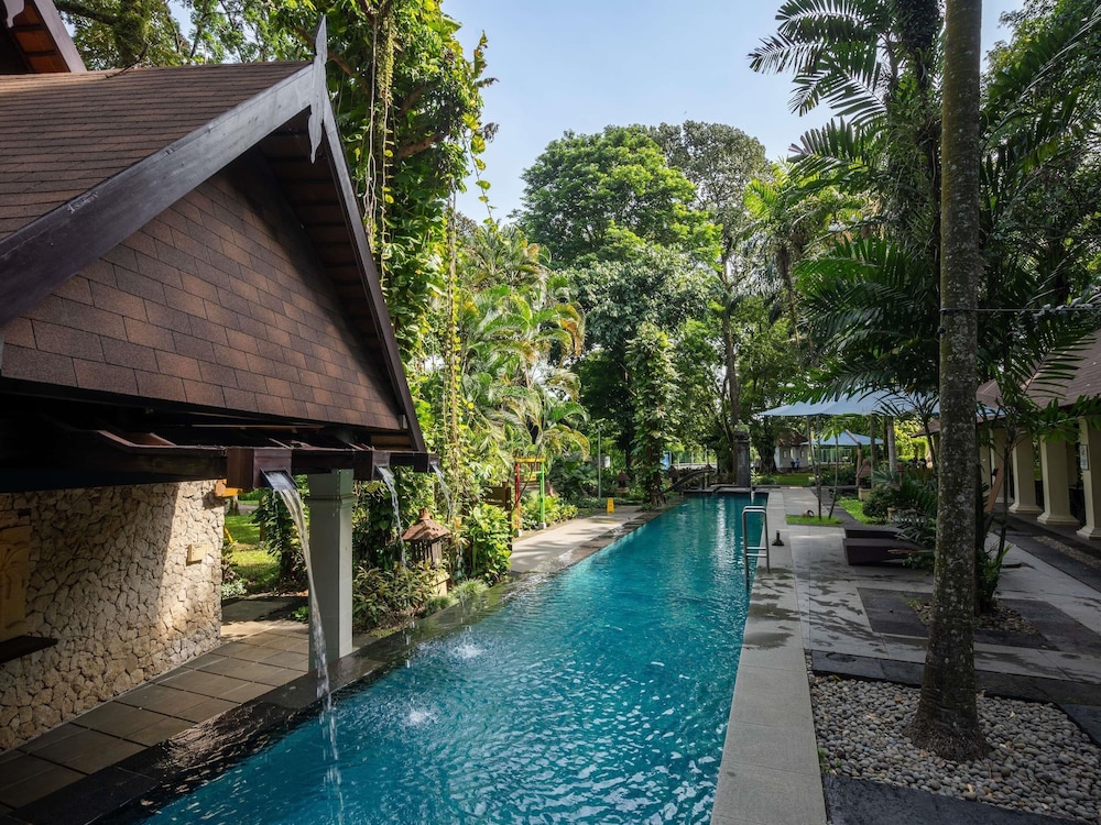 Novotel Bogor Golf Resort & Convention Center — 4-Star Luxury Hotel in Bogor, Indonesia