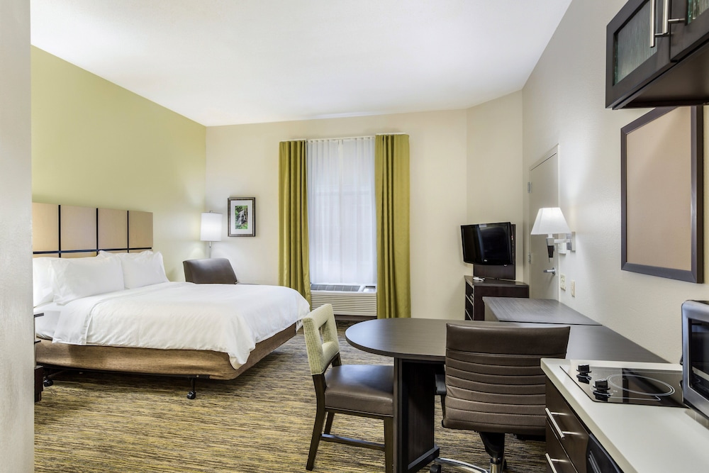 Candlewood Suites Virginia Beach Town Center by IHG - photo 12
