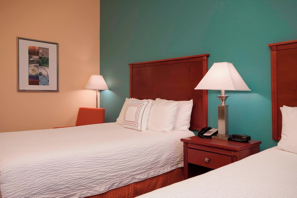 Fairfield Inn & Suites by Marriott El Centro - photo 16