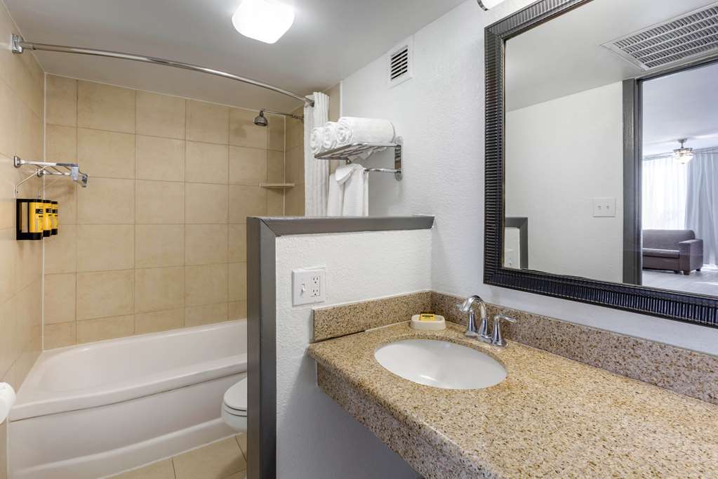 Best Western Plus El Paso Airport Hotel & Conference Center - photo 14