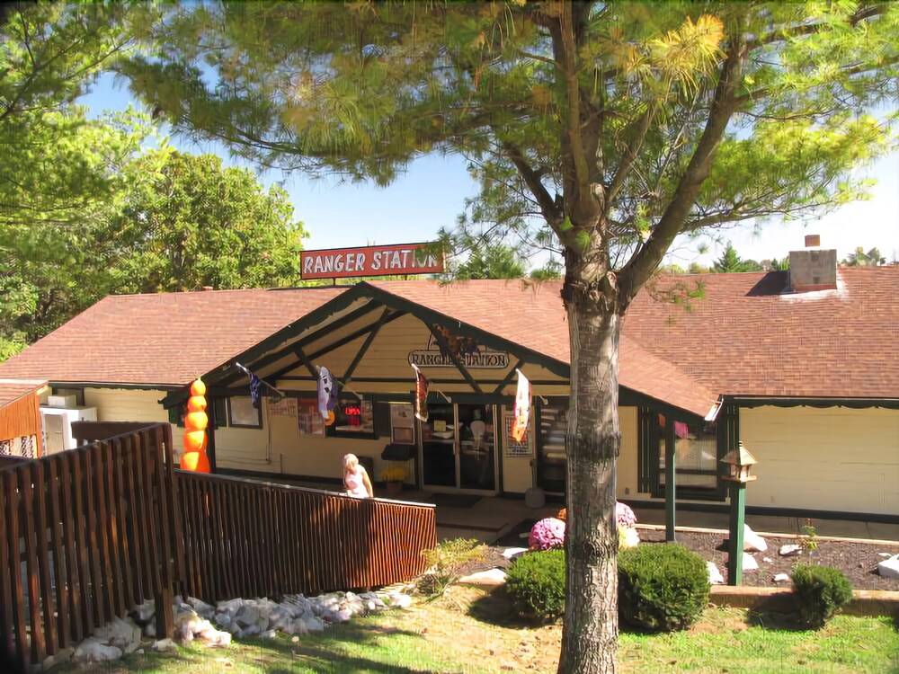 Yogi Bear's Jellystone Park Camp Resort - photo 33